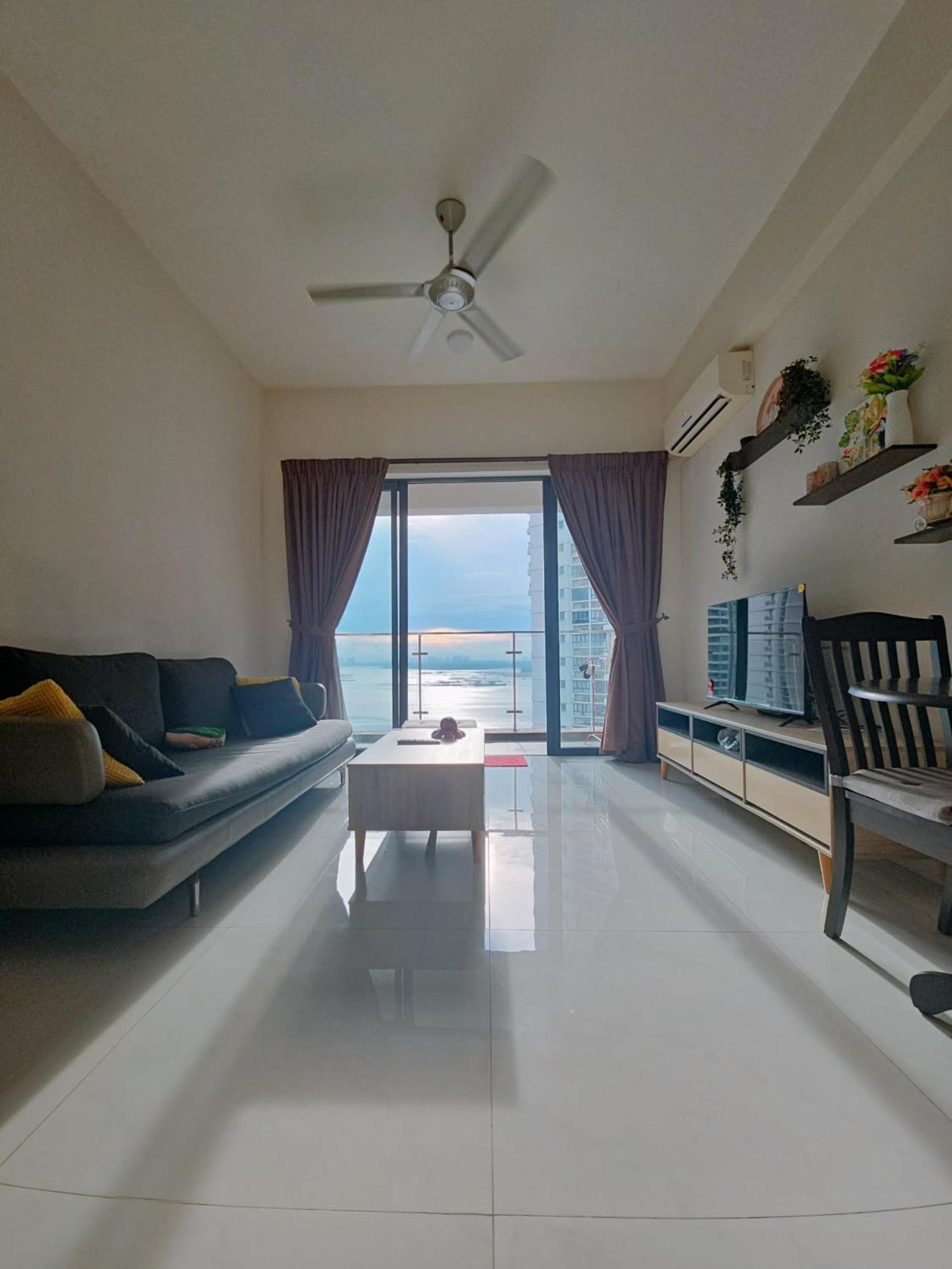 Danga Bay Seaview By One 9 Place *